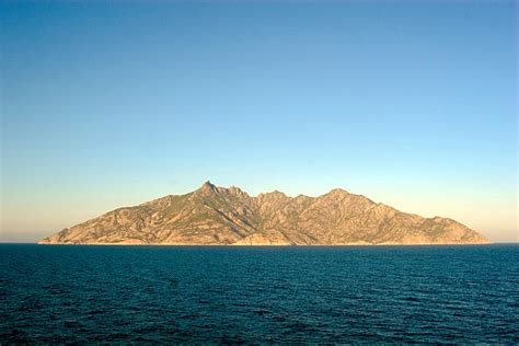 montecristo twitter|Montecristo (Insel) – Wikipedia.